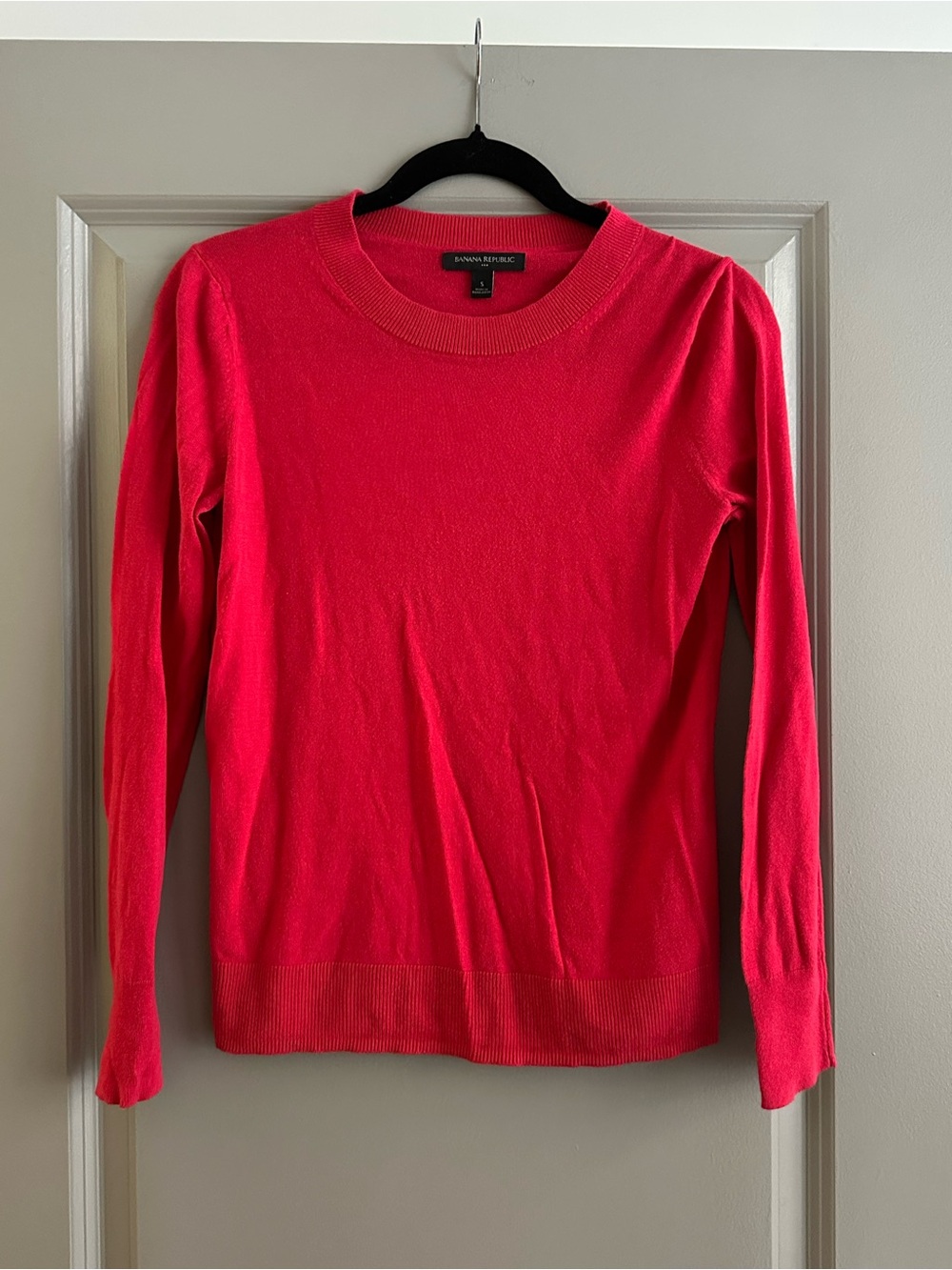 Banana Republic Women's Bright Red Crewneck Sweater